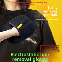 Essential gloves for pet care - for cleaning cat fur